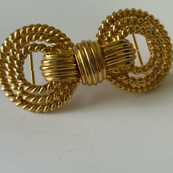 Vintage MiMi D N 1989 interlocking gold tone buckle 
Ribbon style - Picture 3 of 8